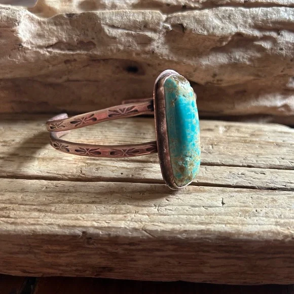 Turquoise and Copper Women's Cuff Bracelet - Picture 7 of 7
